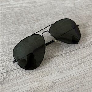 Ray-Ban Black Aviator Sunglasses